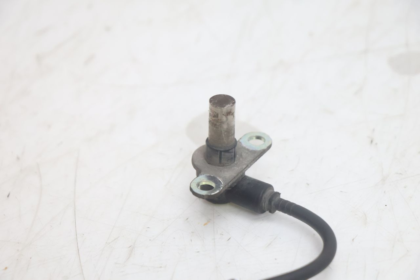 photo de ACHTERSTE ABS-SENSOR SUZUKI BURGMAN EXECUTIVE ABS 650 (2006 - 2012) - Overzicht