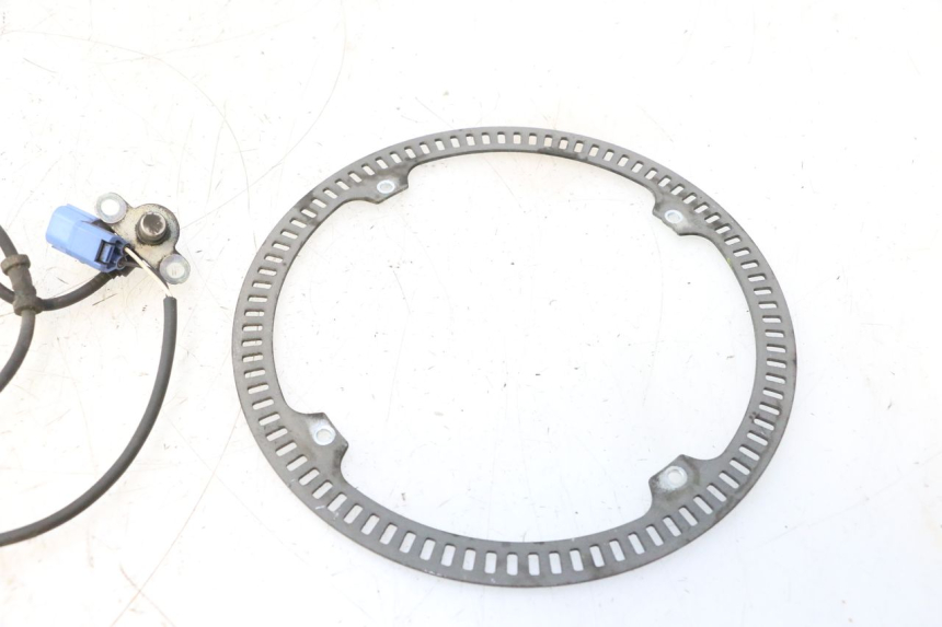 photo de ACHTERSTE ABS-SENSOR SUZUKI BURGMAN EXECUTIVE ABS 650 (2006 - 2012) - Zoom op gebruiksstaat