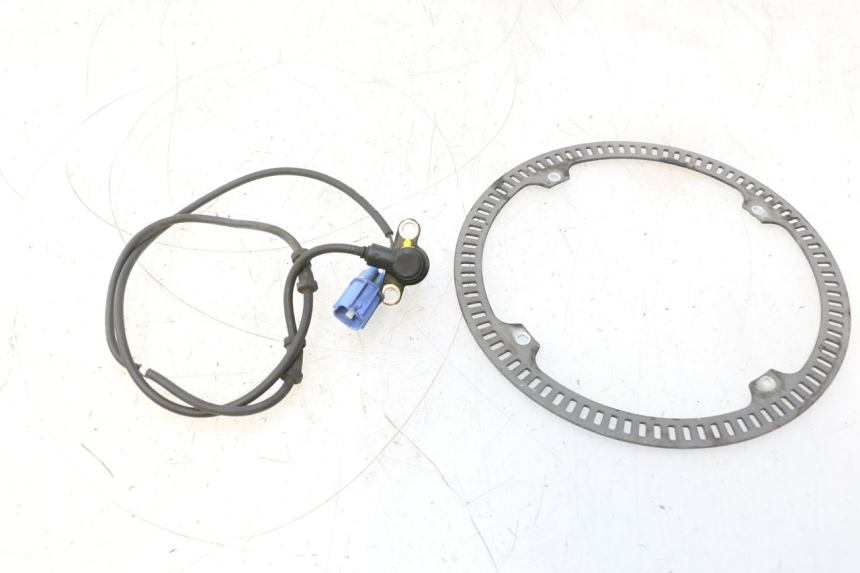photo de ACHTERSTE ABS-SENSOR SUZUKI BURGMAN EXECUTIVE ABS 650 (2006 - 2012) - Technische close-up