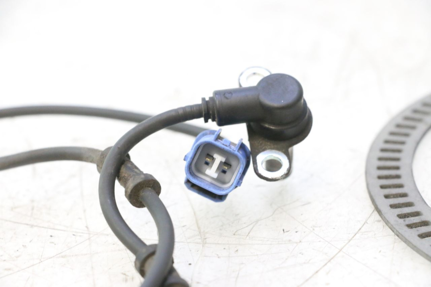 photo de ACHTERSTE ABS-SENSOR SUZUKI BURGMAN EXECUTIVE ABS 650 (2006 - 2012) - Overzicht