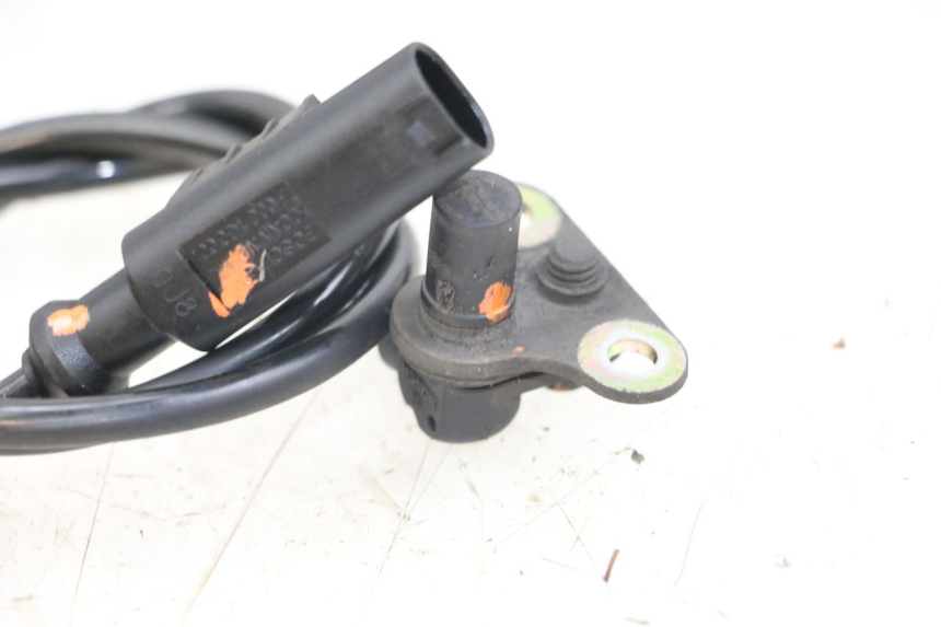 photo de ACHTERSTE ABS-SENSOR KYMCO DINK STREET ABS 125 (2011 - 2018) - Andere kijkhoek