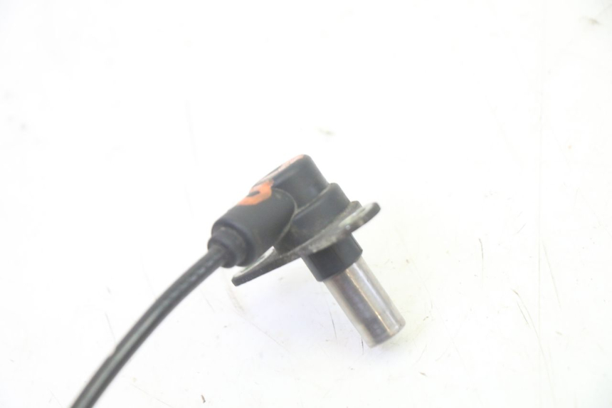 photo de ACHTERSTE ABS-SENSOR HONDA FES S-WING SWING ABS 125 (2007 - 2015) - Technische close-up