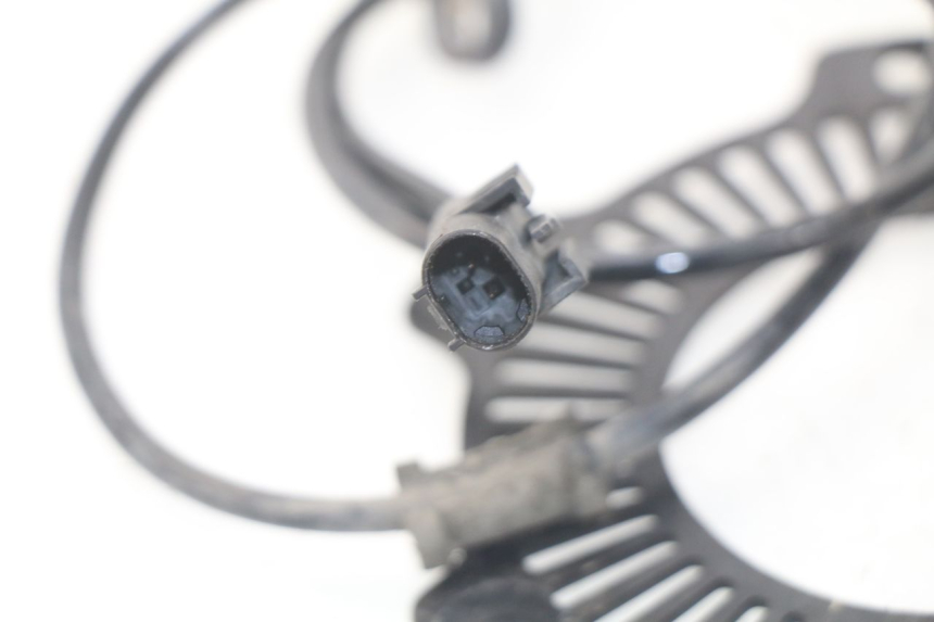 photo de ACHTERSTE ABS-SENSOR SYM GTS EFI ABS 125 (2012 - 2016) - Detail van het onderdeel