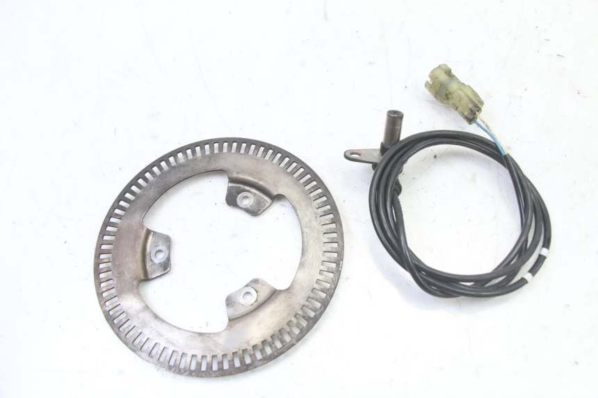 photo de ACHTERSTE ABS-SENSOR PEUGEOT SATELIS 125 (2013 - 2018) - Zoom op gebruiksstaat