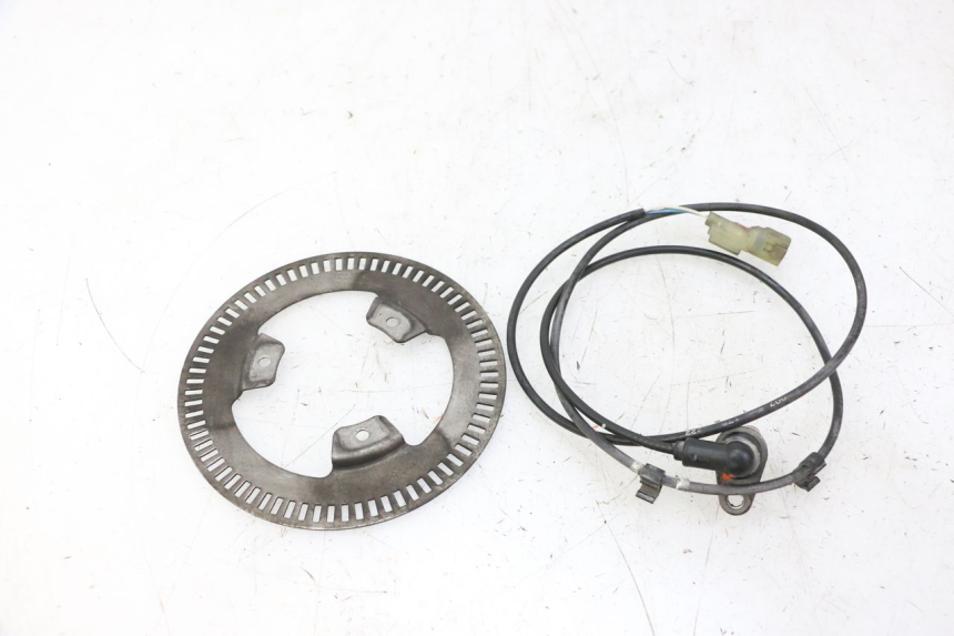 photo de ACHTERSTE ABS-SENSOR PEUGEOT SATELIS 125 (2010 - 2012) - Zoom op gebruiksstaat