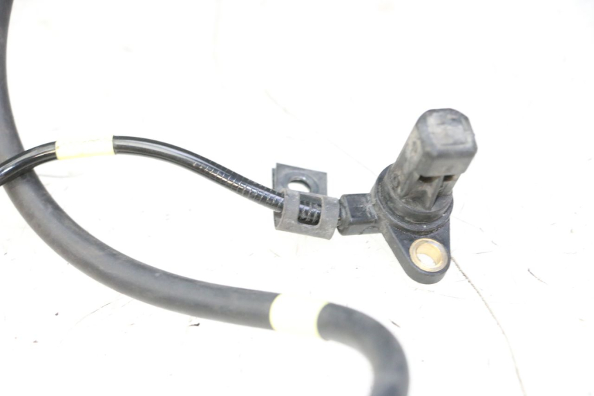 photo de ACHTERSTE ABS-SENSOR PIAGGIO VESPA GTS IGET ABS 125 (2017 - 2023) - Zoom op gebruiksstaat