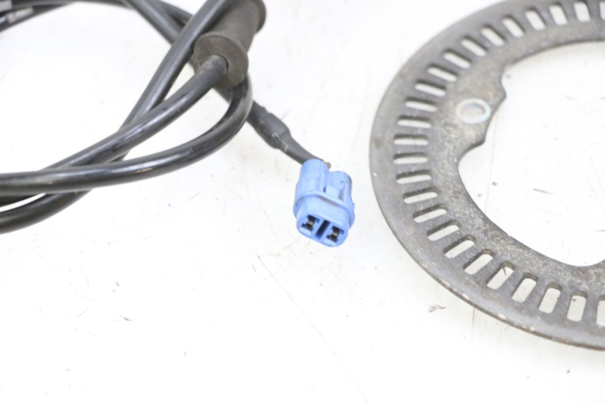 photo de VOORSTE ABS-SENSOR SUZUKI BURGMAN 650 (2013 - 2020) - Andere kijkhoek