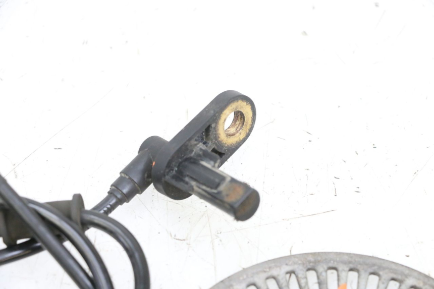 photo de VOORSTE ABS-SENSOR SUZUKI BURGMAN 650 (2013 - 2020) - Overzicht