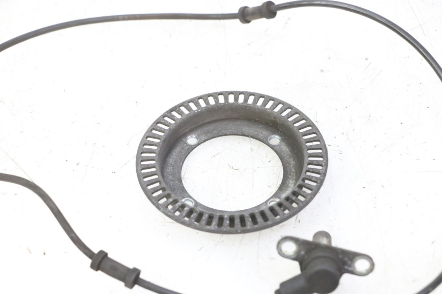 photo de VOORSTE ABS-SENSOR HONDA FES S-WING SWING ABS 125 (2007 - 2015) - Andere kijkhoek