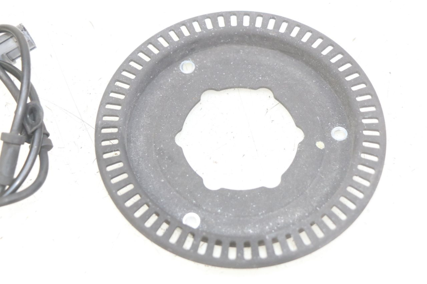 photo de VOORSTE ABS-SENSOR HONDA FJS SILVERWING SILVER WING 400 (2009 - 2016) - Technische close-up