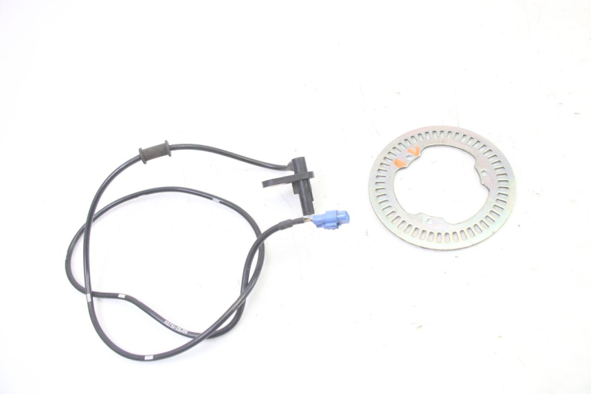 photo de VOORSTE ABS-SENSOR SUZUKI GSR 750 (2011 - 2017) - Hoofdaanzicht