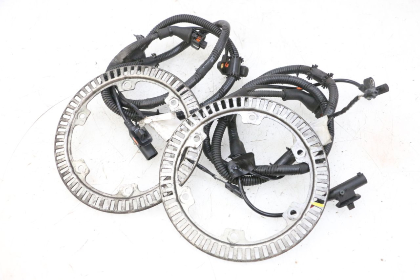 photo de VOORSTE ABS-SENSOR PIAGGIO MP3 HPE 300 (2019 - 2026) - Zoom op gebruiksstaat