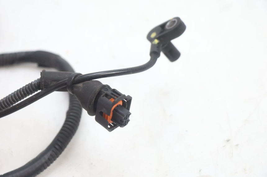 photo de VOORSTE ABS-SENSOR PIAGGIO MP3 HPE 530 (2022 - 2026) - Bevestigingspunten