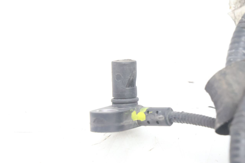 photo de VOORSTE ABS-SENSOR PIAGGIO MP3 500 (2016 - 2018) - Kenmerkende details