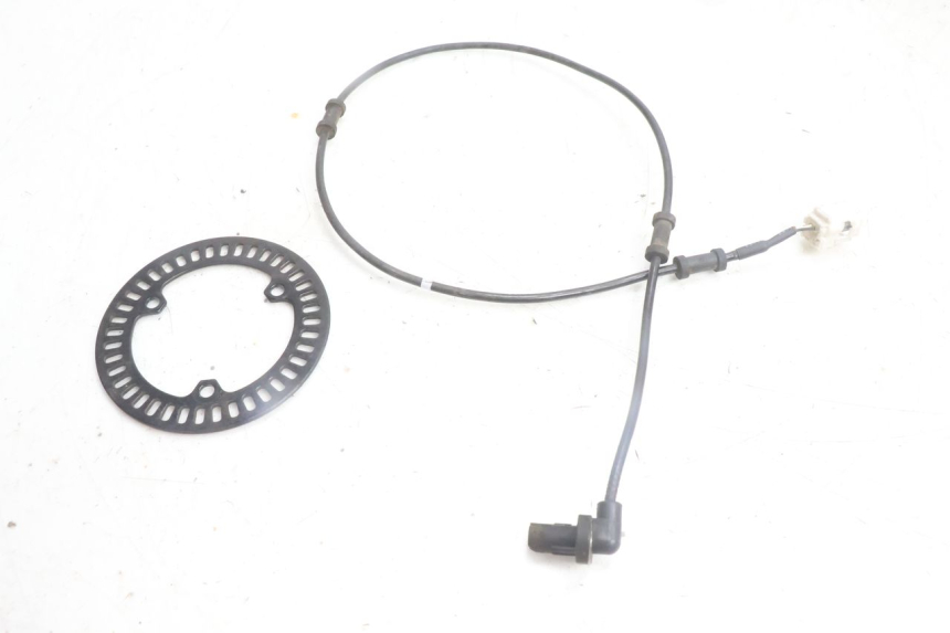 photo de VOORSTE ABS-SENSOR YAMAHA N-MAX NMAX 125 (2021 - 2024) - Detail van het onderdeel