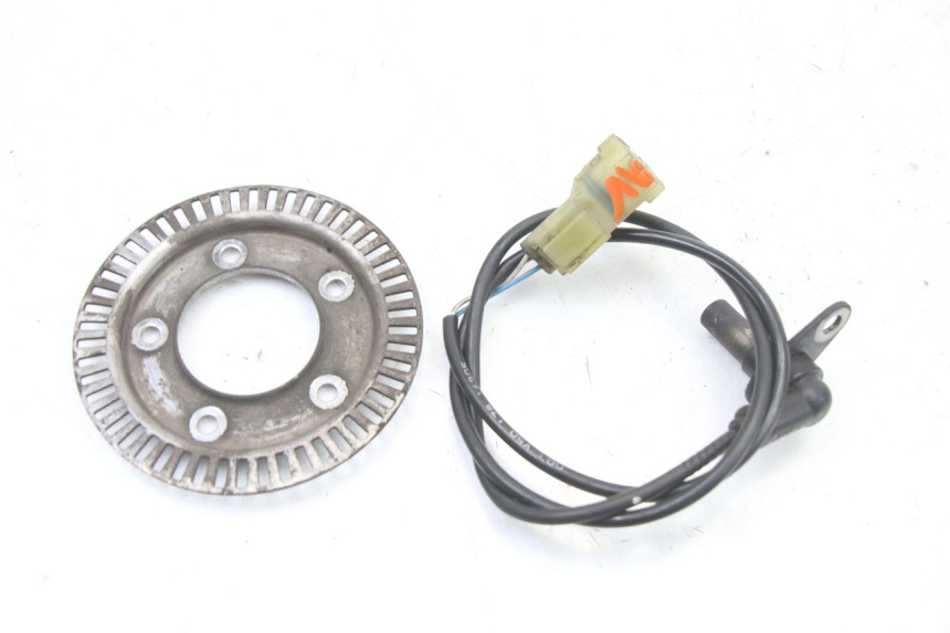 photo de VOORSTE ABS-SENSOR PEUGEOT SATELIS 125 (2013 - 2018) - Detail van het onderdeel