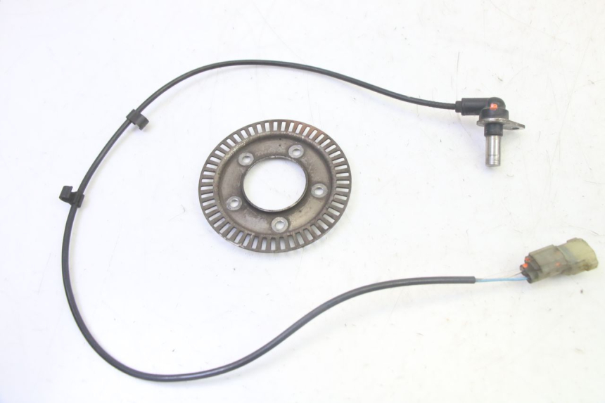 photo de VOORSTE ABS-SENSOR PEUGEOT SATELIS 125 (2010 - 2012) - Hoofdaanzicht