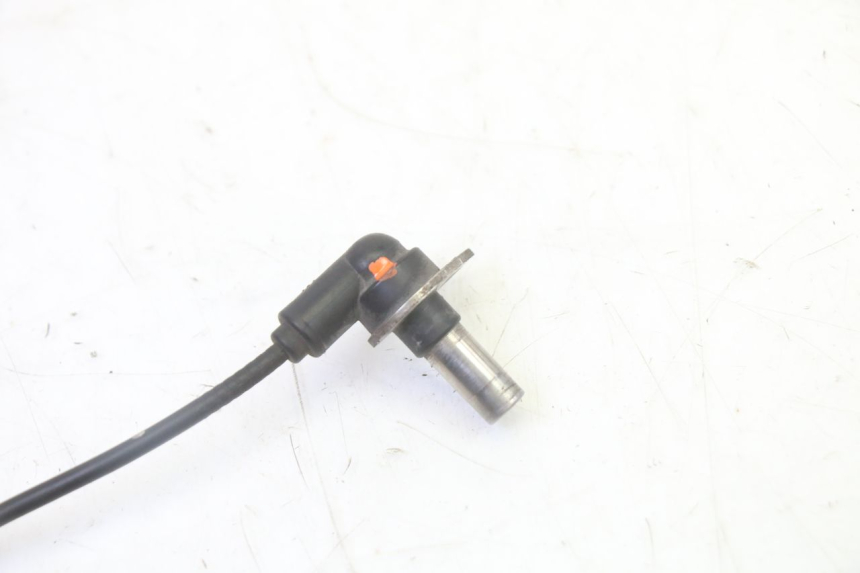 photo de VOORSTE ABS-SENSOR PEUGEOT SATELIS 125 (2010 - 2012) - Technische close-up