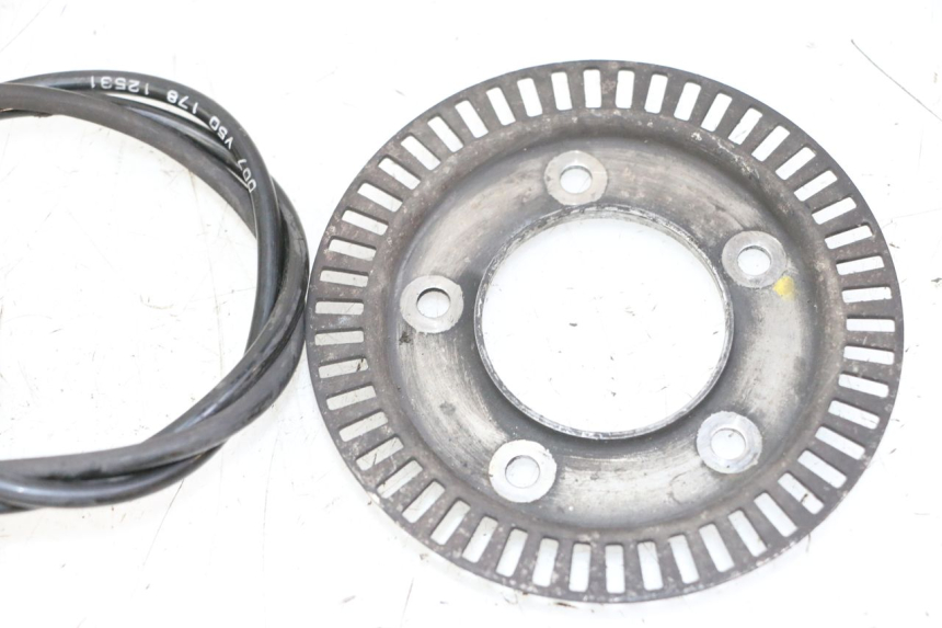 photo de VOORSTE ABS-SENSOR PEUGEOT SATELIS 125 (2013 - 2018) - Overzicht