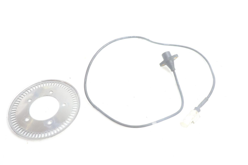 photo de VOORSTE ABS-SENSOR PEUGEOT SATELIS 125 (2006 - 2009) - Hoofdaanzicht