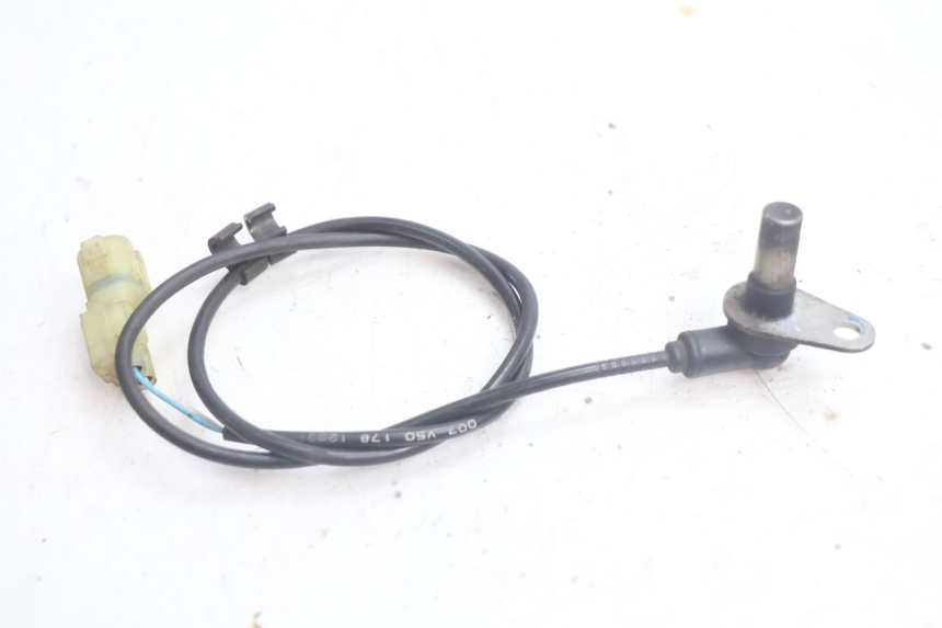 photo de VOORSTE ABS-SENSOR PEUGEOT SATELIS 125 (2013 - 2018) - Technische close-up