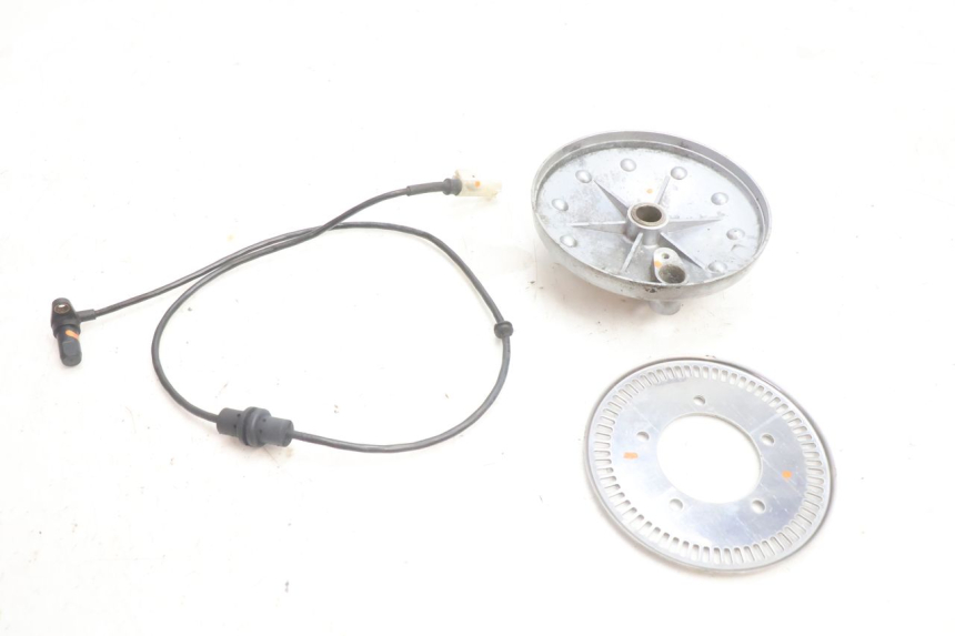photo de VOORSTE ABS-SENSOR PEUGEOT SATELIS 125 (2006 - 2009) - Hoofdaanzicht
