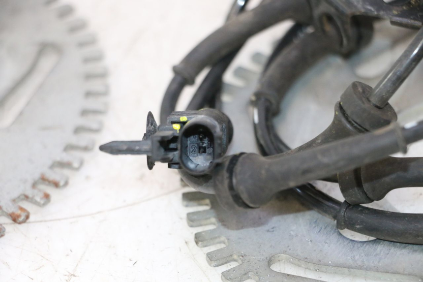 photo de VOORSTE ABS-SENSOR CAN-AM SPYDER RS 1000 (2008 - 2012) - Overzicht