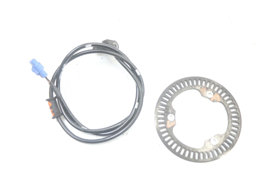 photo de VOORSTE ABS-SENSOR SUZUKI BURGMAN 125 (2018 - 2021) - Detail van het onderdeel