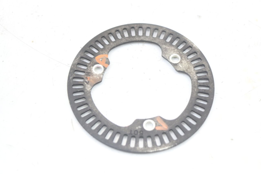 photo de VOORSTE ABS-SENSOR SUZUKI BURGMAN 125 (2018 - 2021) - Bevestigingspunten