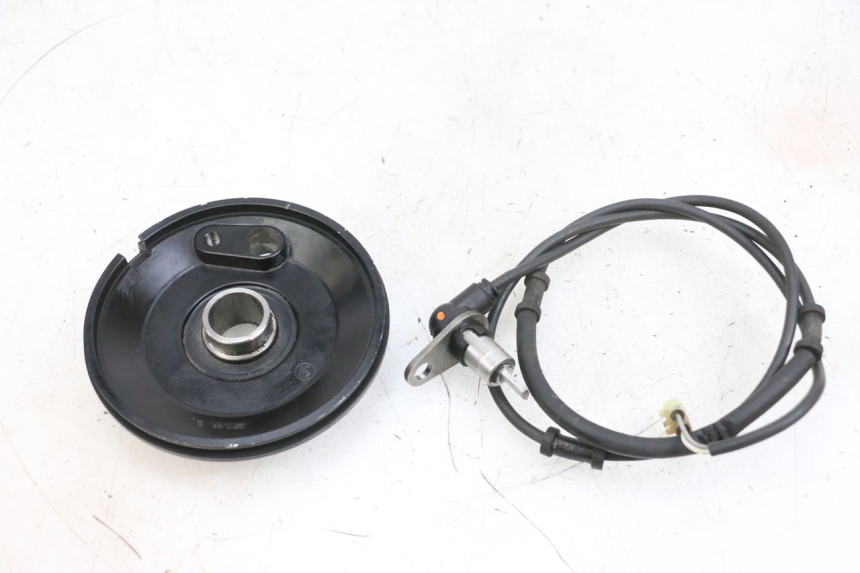 photo de VOORSTE ABS-SENSOR YAMAHA TDM ABS 900 (2002 - 2014) - Detail van het onderdeel