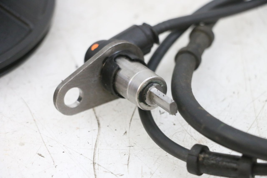 photo de VOORSTE ABS-SENSOR YAMAHA TDM ABS 900 (2002 - 2014) - Zoom op gebruiksstaat
