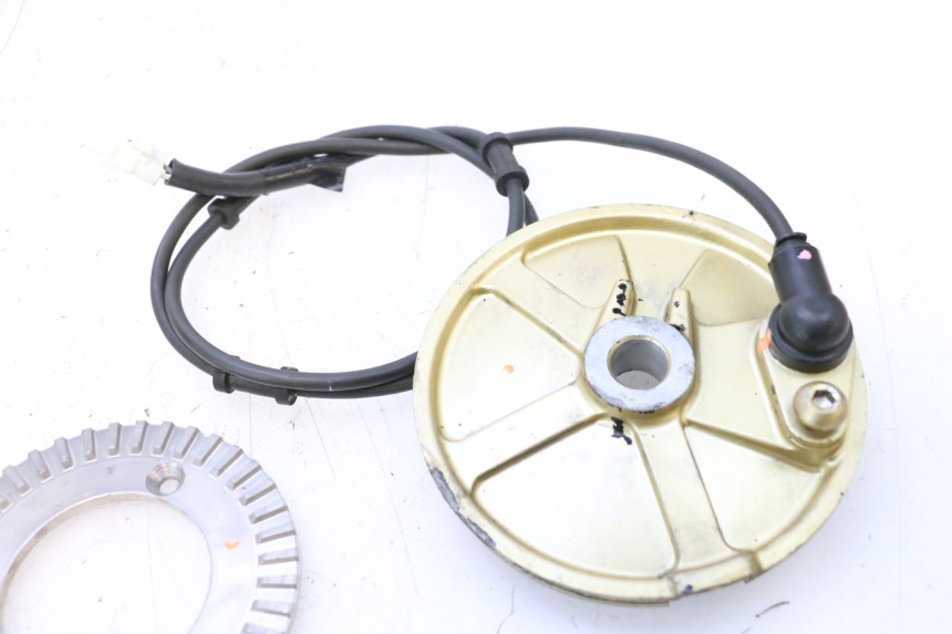photo de VOORSTE ABS-SENSOR YAMAHA XP T-MAX ABS 500 (2005 - 2005) - Zoom op gebruiksstaat