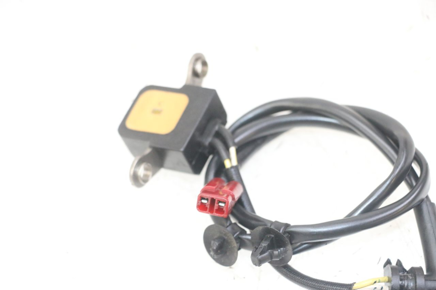 photo de ONTVANGERSENSOR IGNITIE HONDA CB R 1000 (2018 - 2023) - Detail van het onderdeel