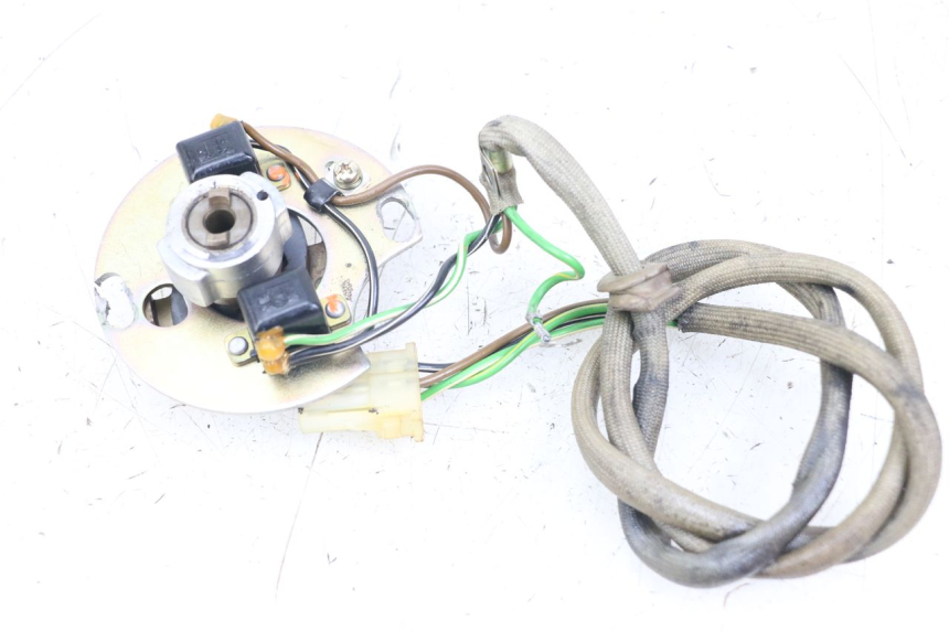 photo de ONTVANGERSENSOR IGNITIE SUZUKI GSX E 250 (1982 - 1983) - Zoom op gebruiksstaat