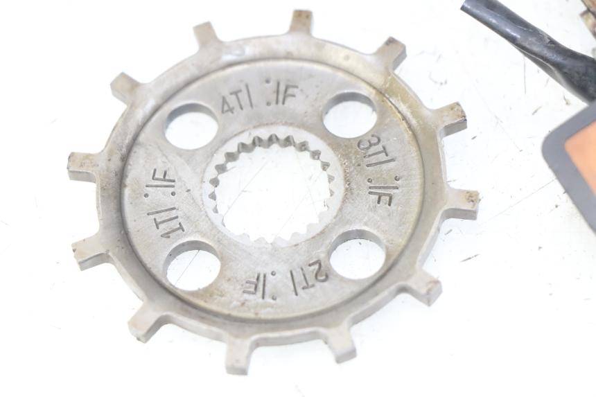 photo de ONTVANGERSENSOR IGNITIE HONDA VFR FI RC46 800 (1998 - 2001) - Bevestigingspunten