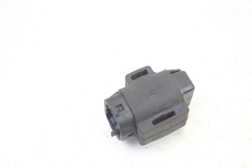 photo de VALSENSOR SUZUKI GSR 750 (2011 - 2017) - Andere kijkhoek