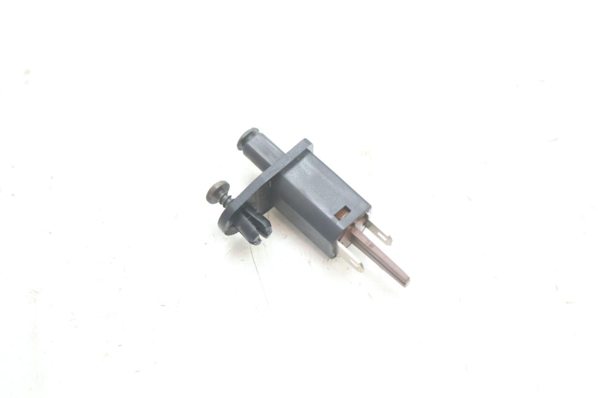 photo de SENSOR VOOR KOFFERRUIMTOPENING PIAGGIO X8 STREET 125 (2006 - 2007) - Hoofdaanzicht