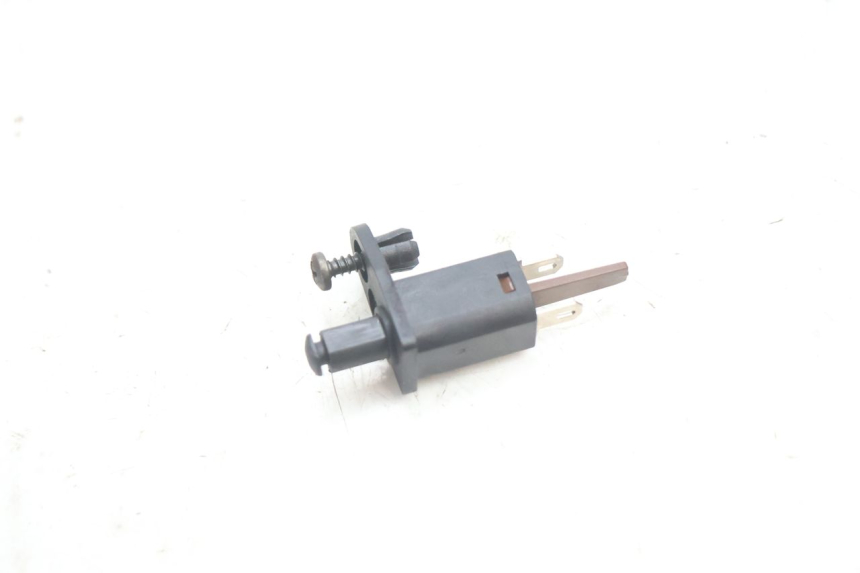 photo de SENSOR VOOR KOFFERRUIMTOPENING PIAGGIO X8 STREET 125 (2006 - 2007) - Zoom op gebruiksstaat