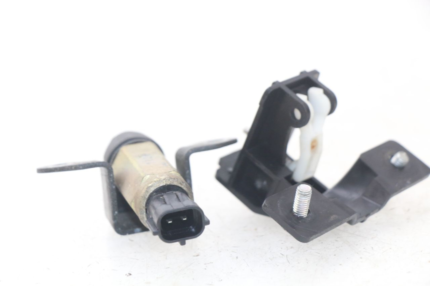 photo de ZADELSLOT SENSOR YAMAHA FJR ABS 1300 (2006 - 2012) - Zoom op gebruiksstaat