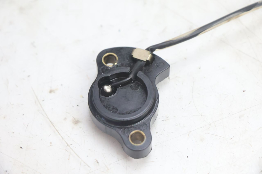 photo de NEUTRAALSENSOR SUZUKI DR S 600 (1985 - 1989) - Technische close-up
