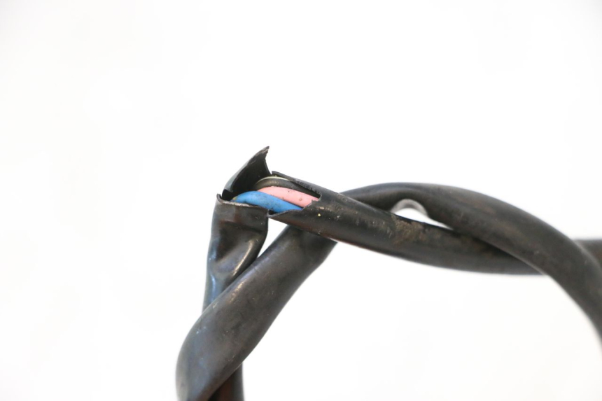 photo de NEUTRAALSENSOR SUZUKI SV S 650 (2003 - 2009) - Zoom op gebruiksstaat