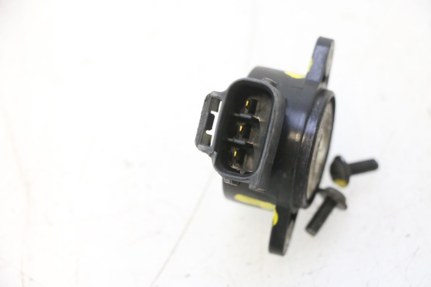 photo de TPS-sensor SUZUKI BURGMAN 125 (2007 - 2014) - Detail van het onderdeel
