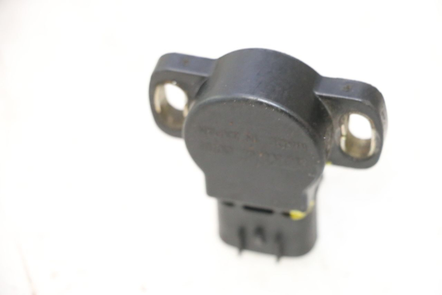 photo de TPS SENSOR SUZUKI GS GSE 500 (2001 - 2003) - Zoom op gebruiksstaat