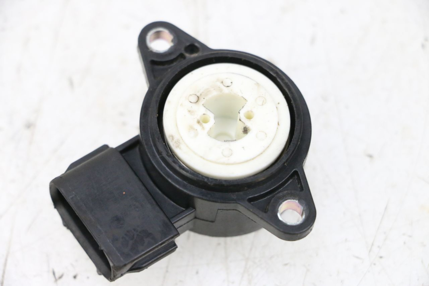 photo de TPS-sensor YAMAHA XMAX X-MAX 125 (2006 - 2009) - Zoom op gebruiksstaat