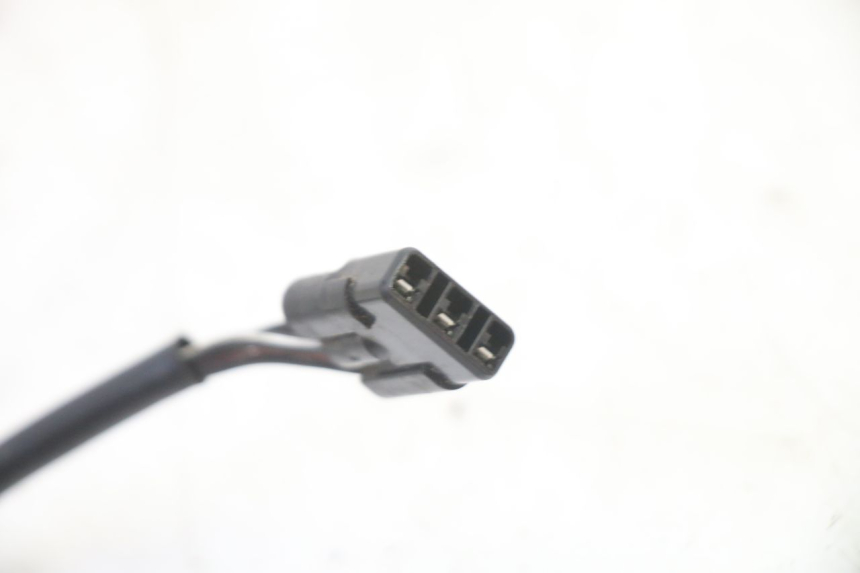 photo de SNELHEIDSSENSOR SUZUKI GSR 750 (2011 - 2017) - Andere kijkhoek