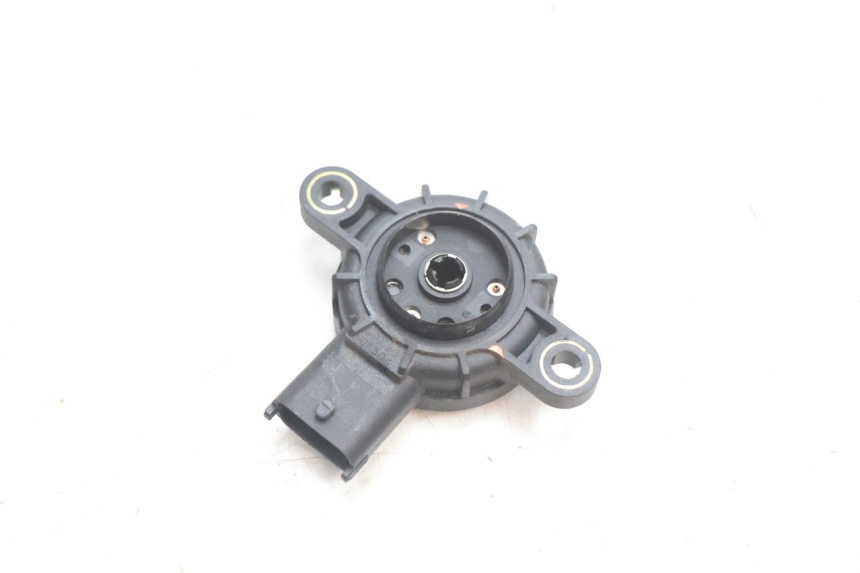 photo de ROLL LOCK POSITIESENSOR PIAGGIO MP3 LT 400 (2007 - 2012) - Zoom op gebruiksstaat