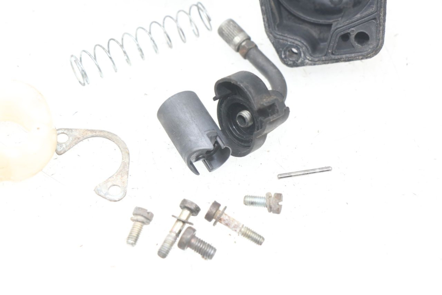 photo de VERGASER YAMAHA AEROX NAKED 2T 50 (2013 - 2017) - Kenmerkende details