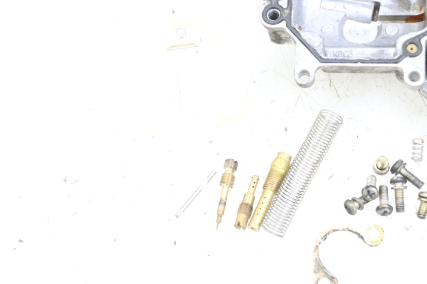 photo de VERGASER KYMCO AGILITY 4T 50 (2005 - 2018) - Bevestigingspunten