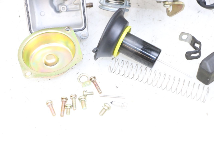 photo de VERGASER JONWAY AZTRAL 125 (2008 - 2017) - Kenmerkende details