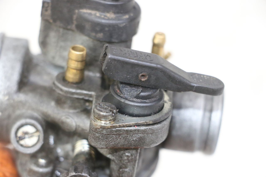 photo de VERGASER MBK BOOSTER SPIRIT NAKED 50 (2004 - 2017) - Zoom op gebruiksstaat